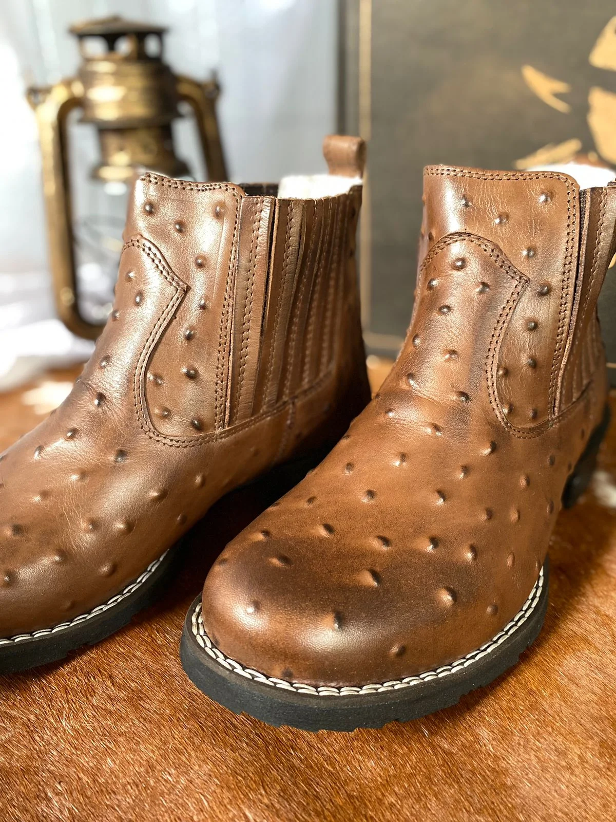 Bota Texana Cano Curto Couro, Avestruz Bico Redondo