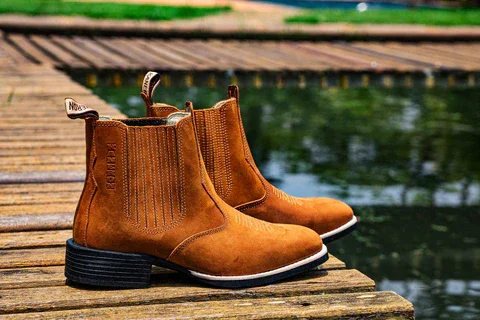 Botina Masculina Vira Francesa - Artesanal e Clássica