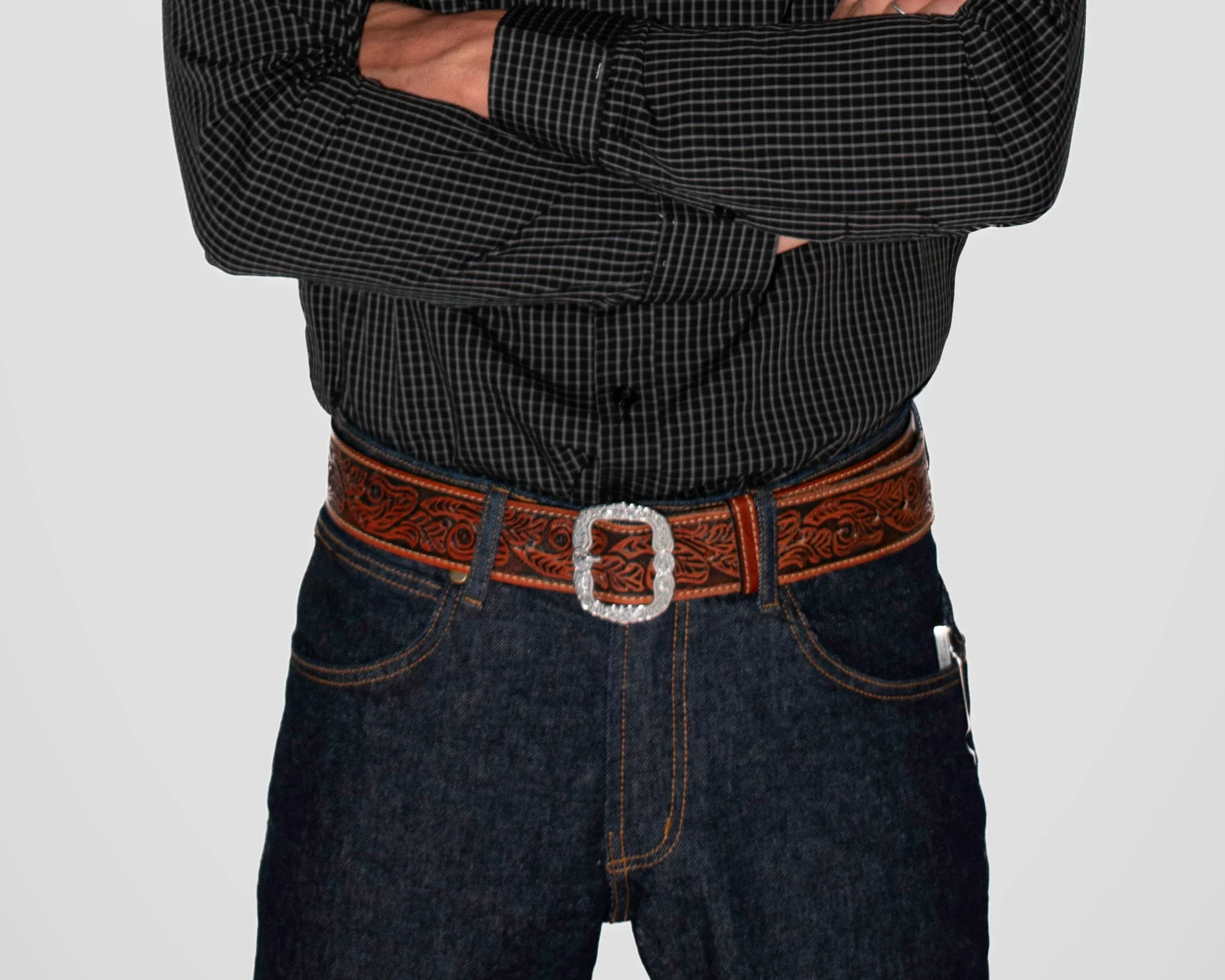 Cinta Masculina Couro Com Detalhes